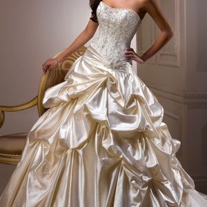 Wedding gown